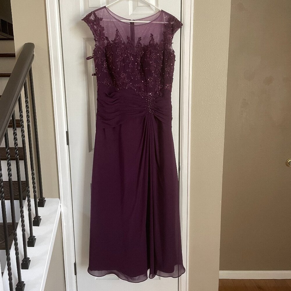 JJ's House Size 14 Evening Gown Purple Embroidered Beaded Pleated Waist Dress